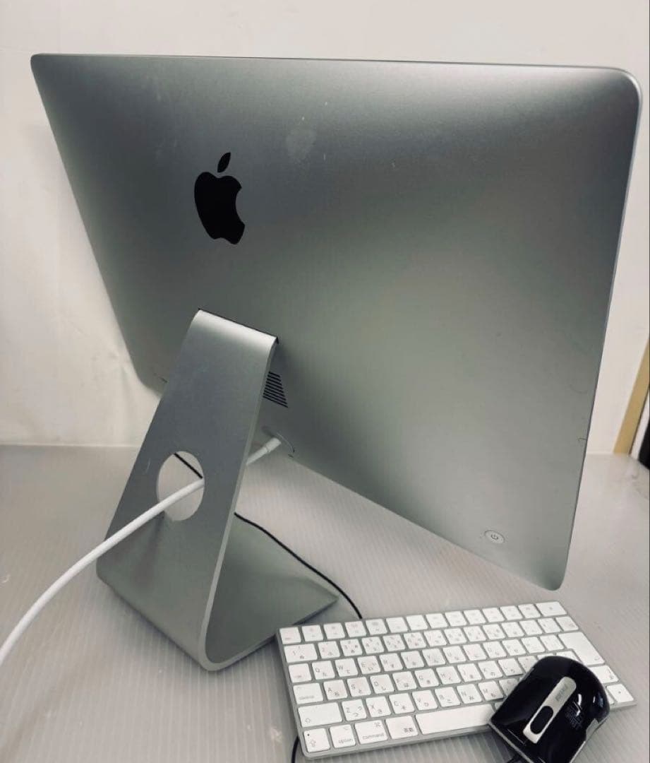 10h56 Apple iMac A2116 Core i3 メモリ8GB