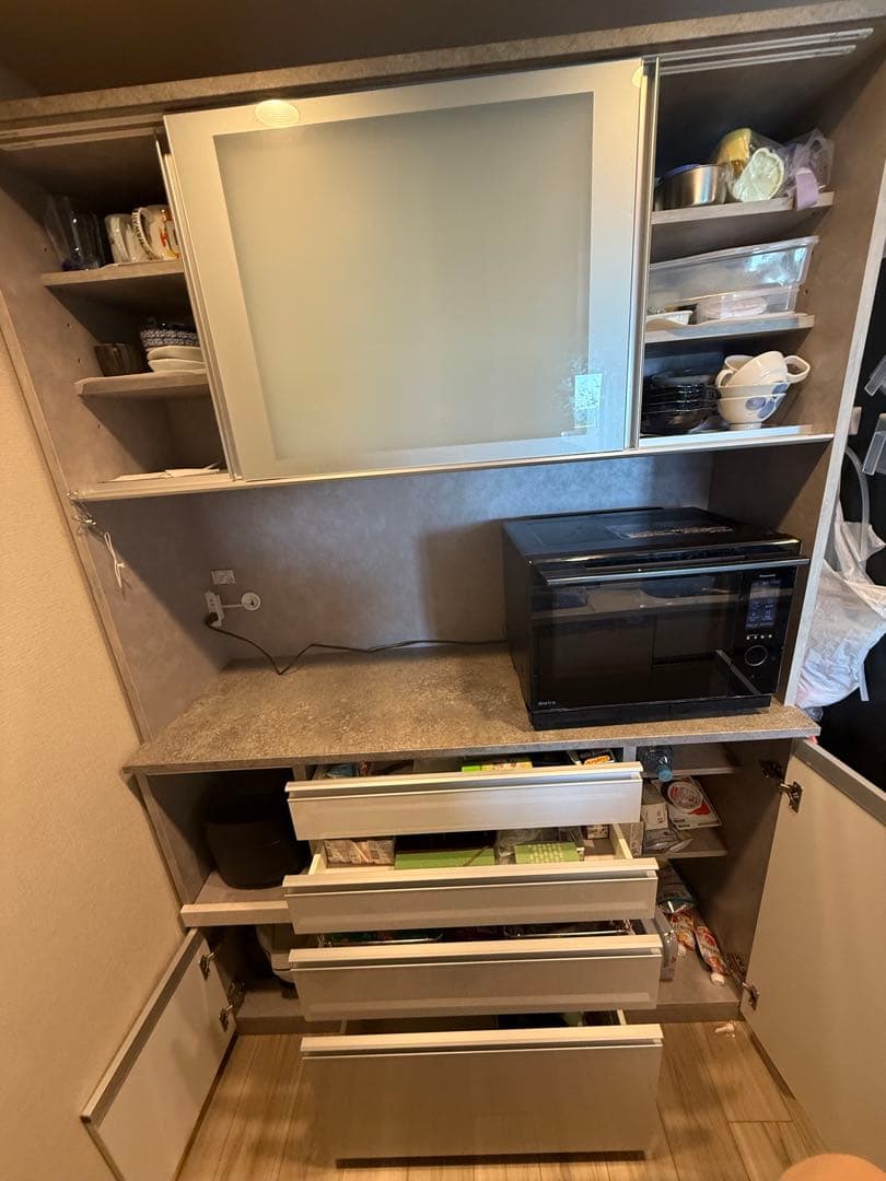 【本日最終日】使用1年のみ　松田家具ダイニングボード