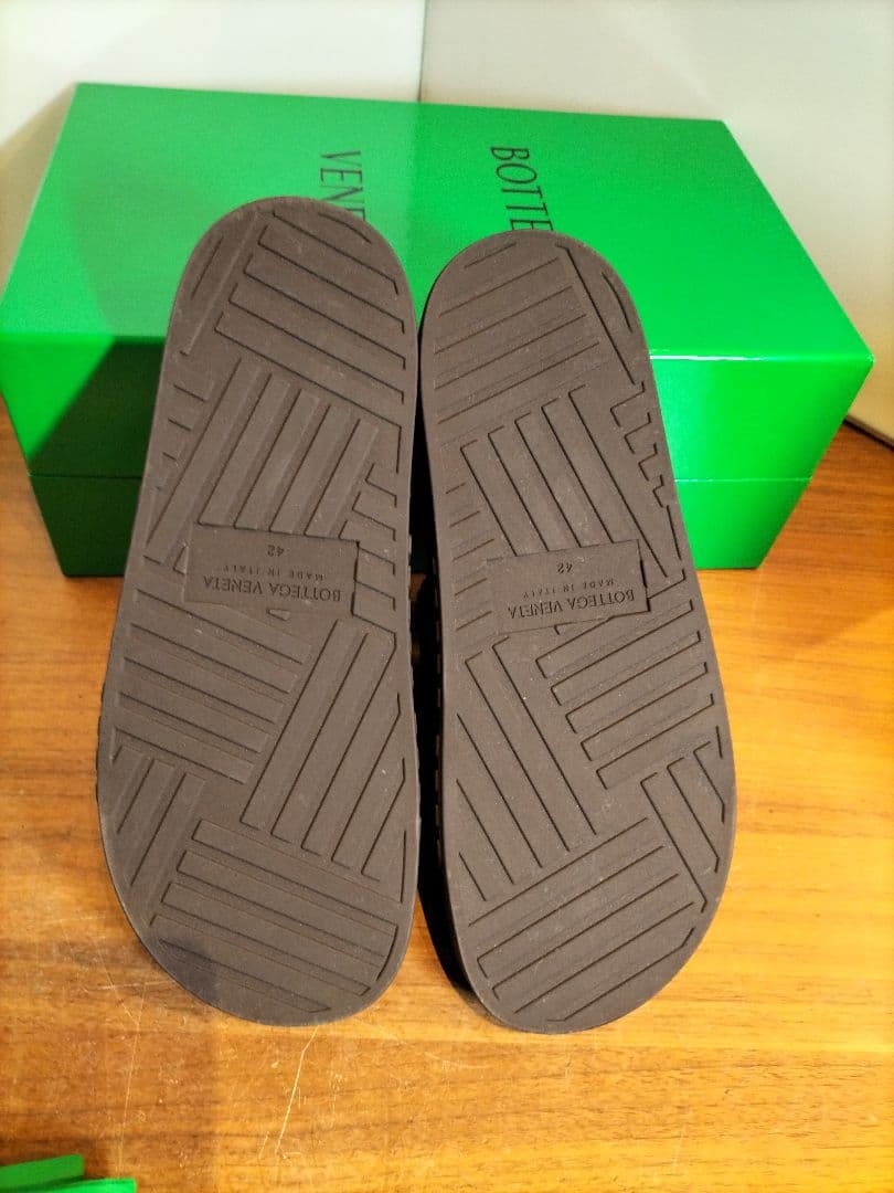 美品　BOTTEGA VENETA スライドサンダル 42　ブラウン