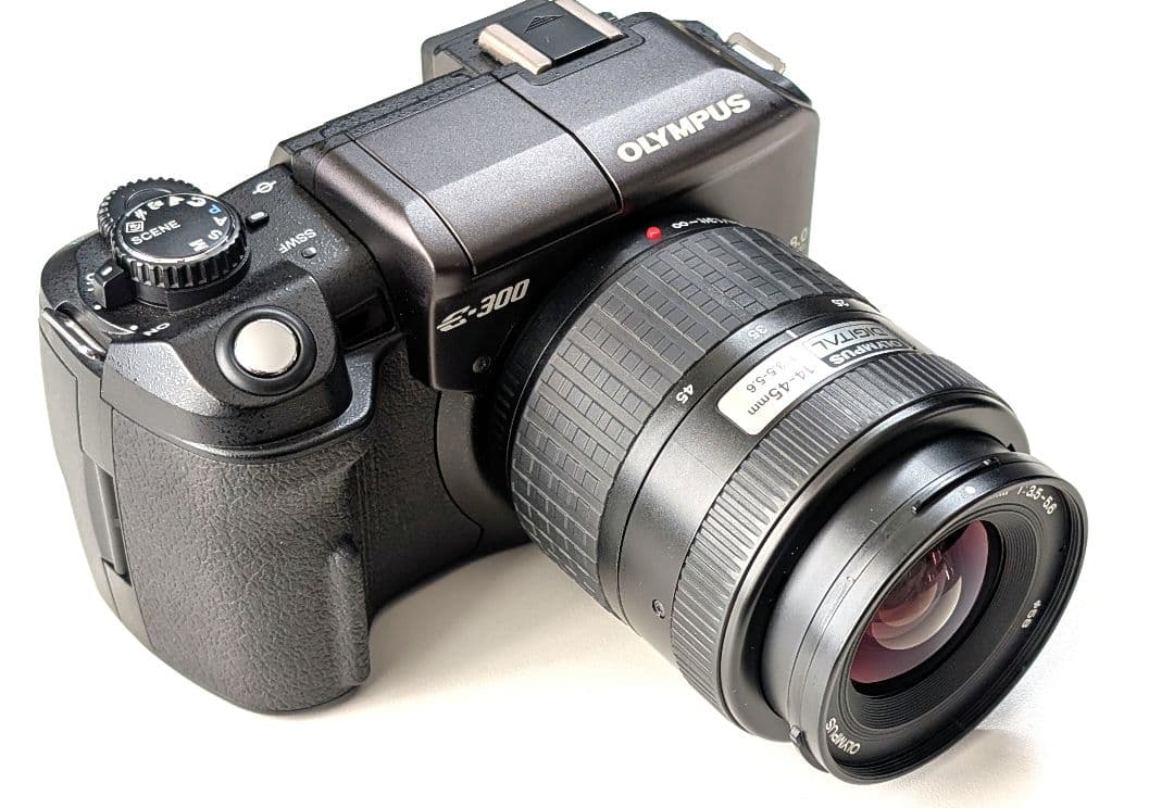 OLYMPUS E-300 レンズ付き ショット数少 Kodak CCD搭載