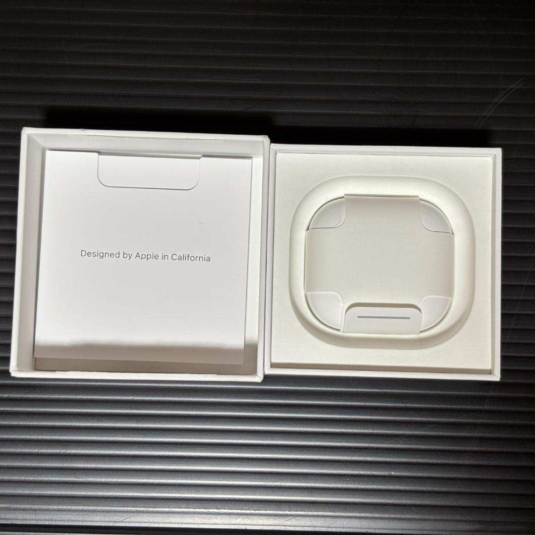 Apple AirPods 第４世代　ノイキャンなし　ケース　商品番号【203】