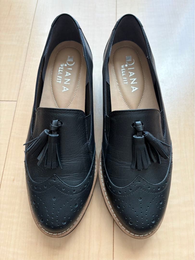 【未使用級】DIANA　ダイアナ 　タッセルローファー 23.5 黒　防水
