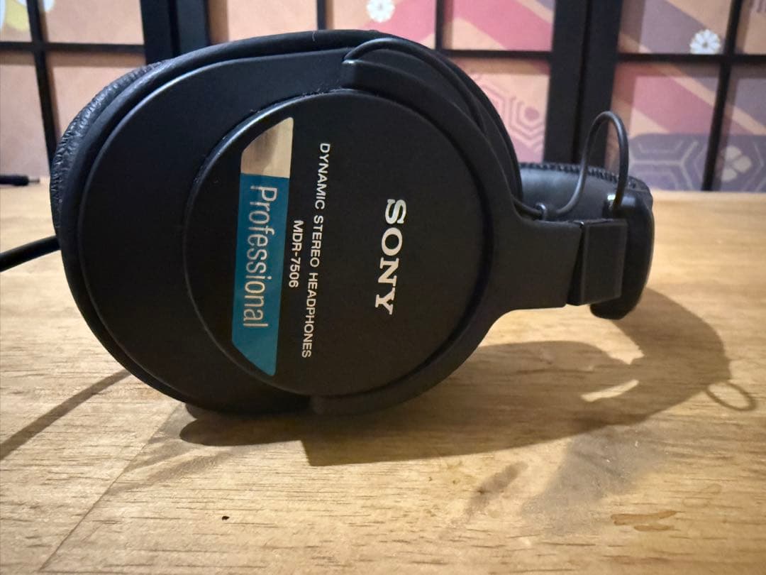 SONYソニー MDR-7506 スタジオモニターヘッドホン