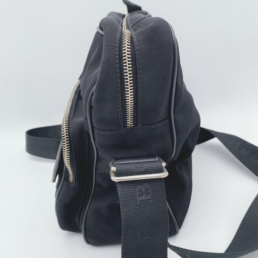 希少 バーバリーロンドン ショルダーバッグ ロゴ刻印 ノバチェック 黒 男女兼用