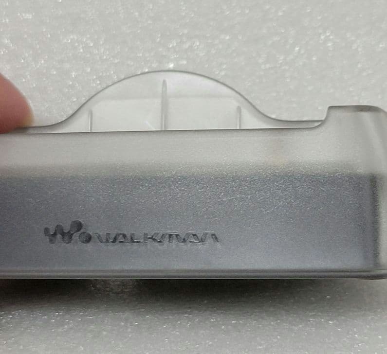 【ジャンク】SONY Hi-MD WALKMAN MZ-EH50　充電池付き