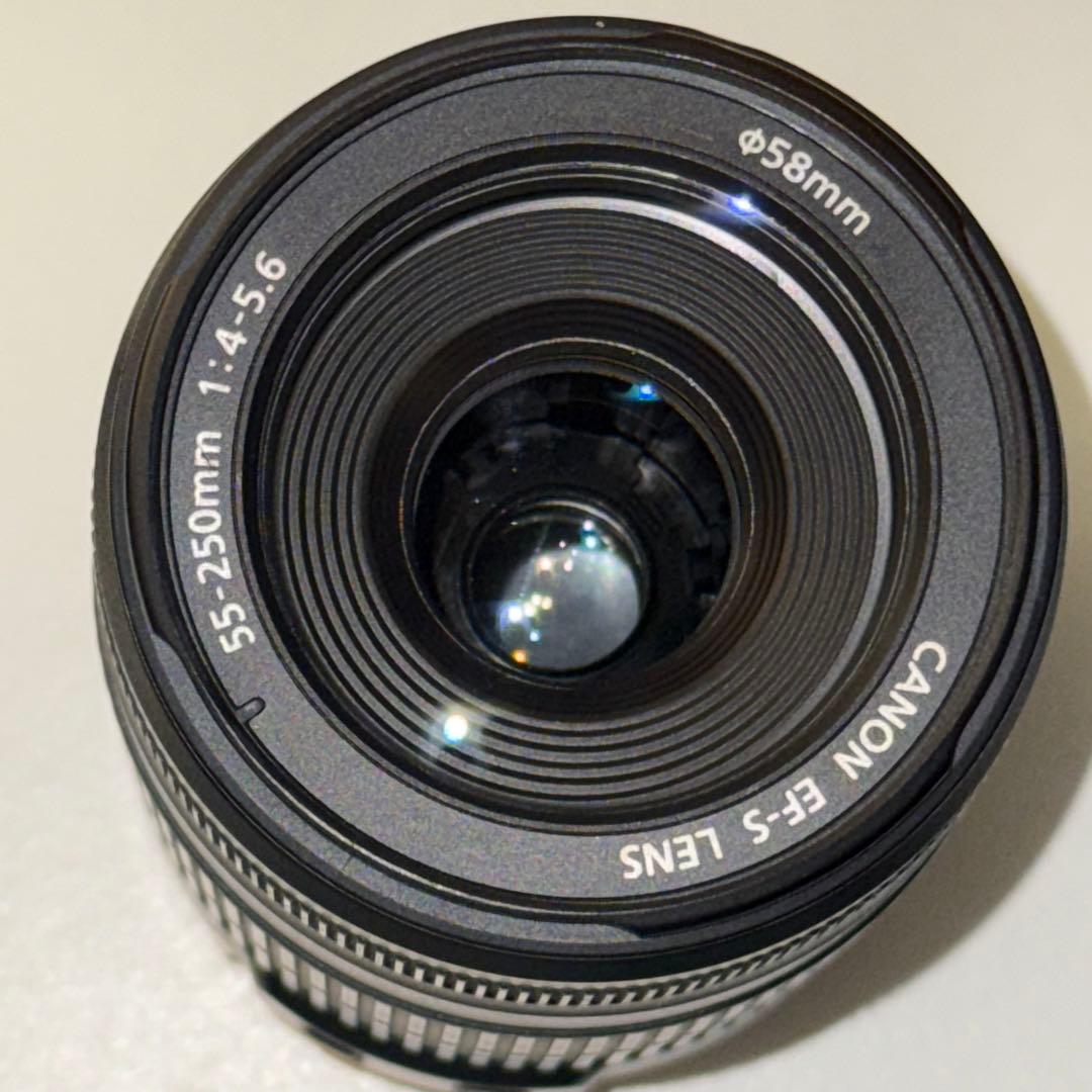 Canon EF-S 55-250mm f/4-5.6 IS 望遠ズームレンズ