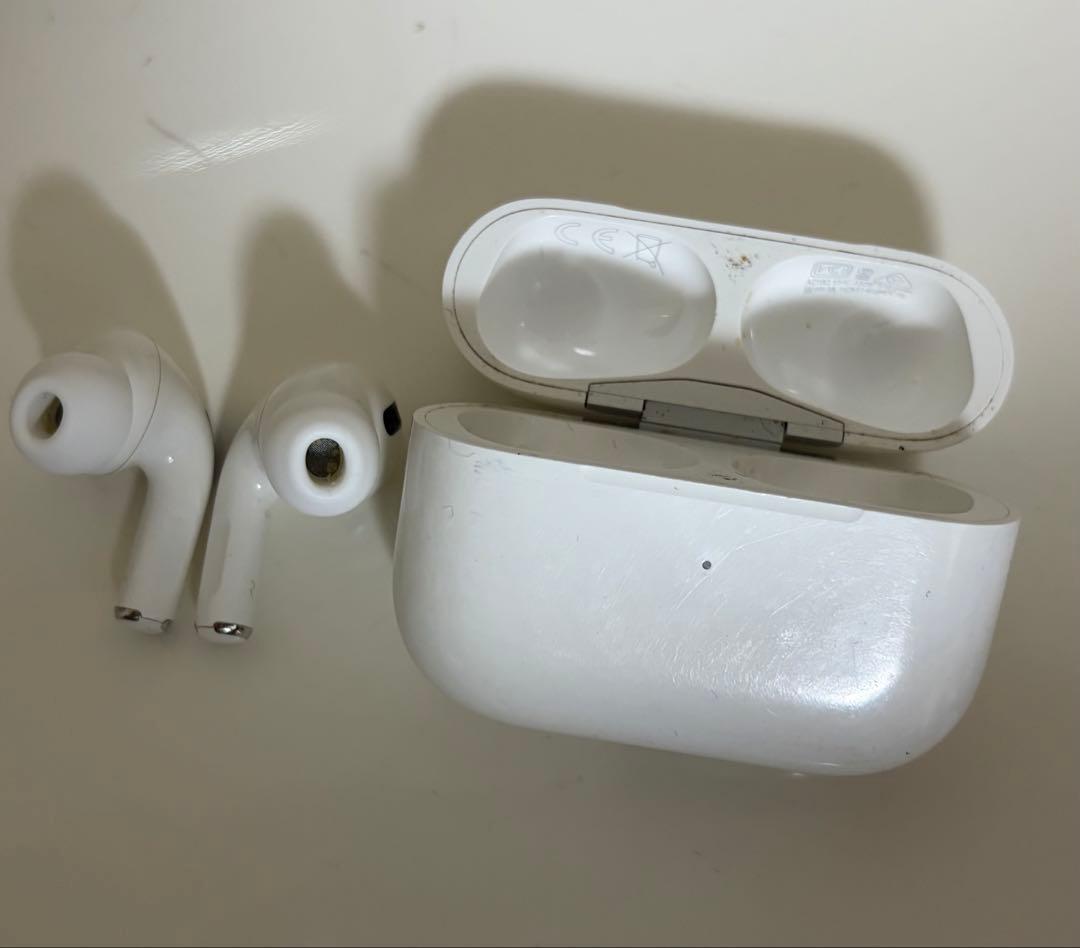 Apple AirPods本体 ホワイト 充電ケース付き