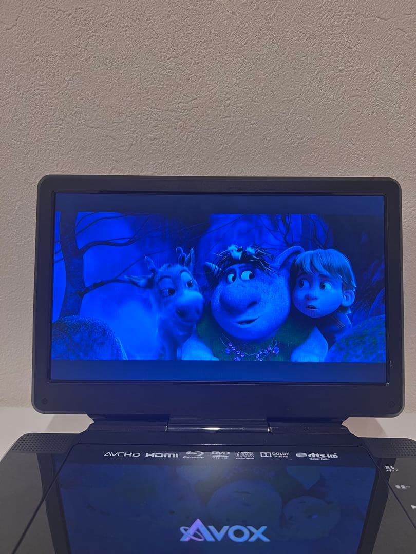 美品　AVOX Blu-rayポータブルプレイヤー　ぐずった子供　車内　大人映画