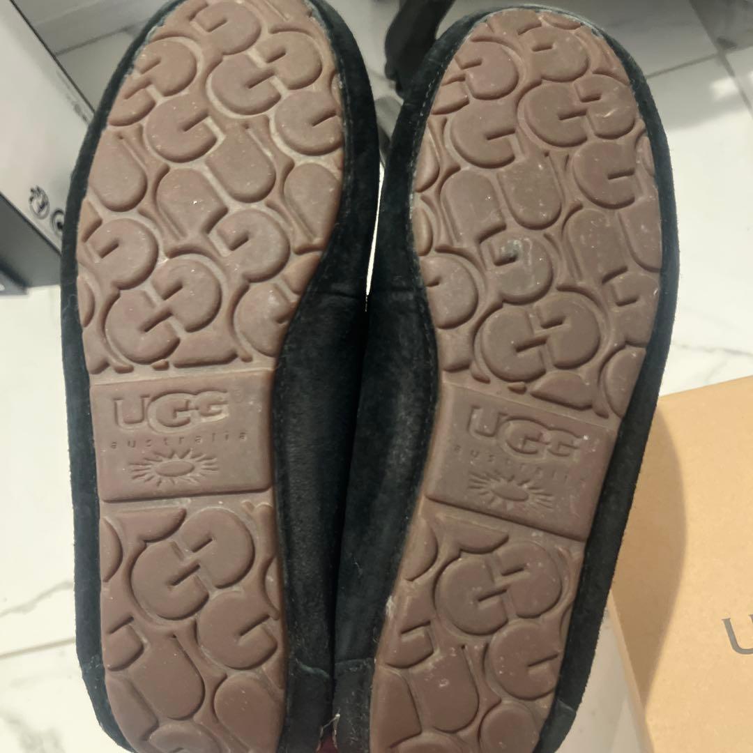 UGG ブラック モカシン