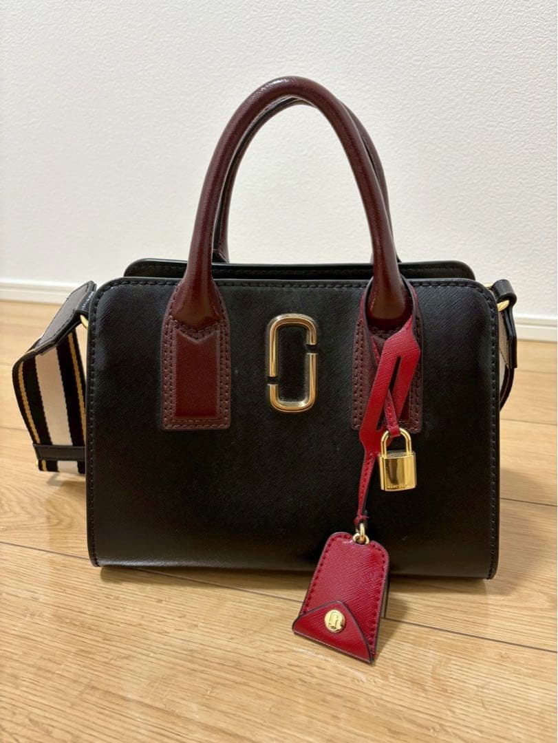 MARC JACOBS 2way ハンドバック ショルダーストラップ付き