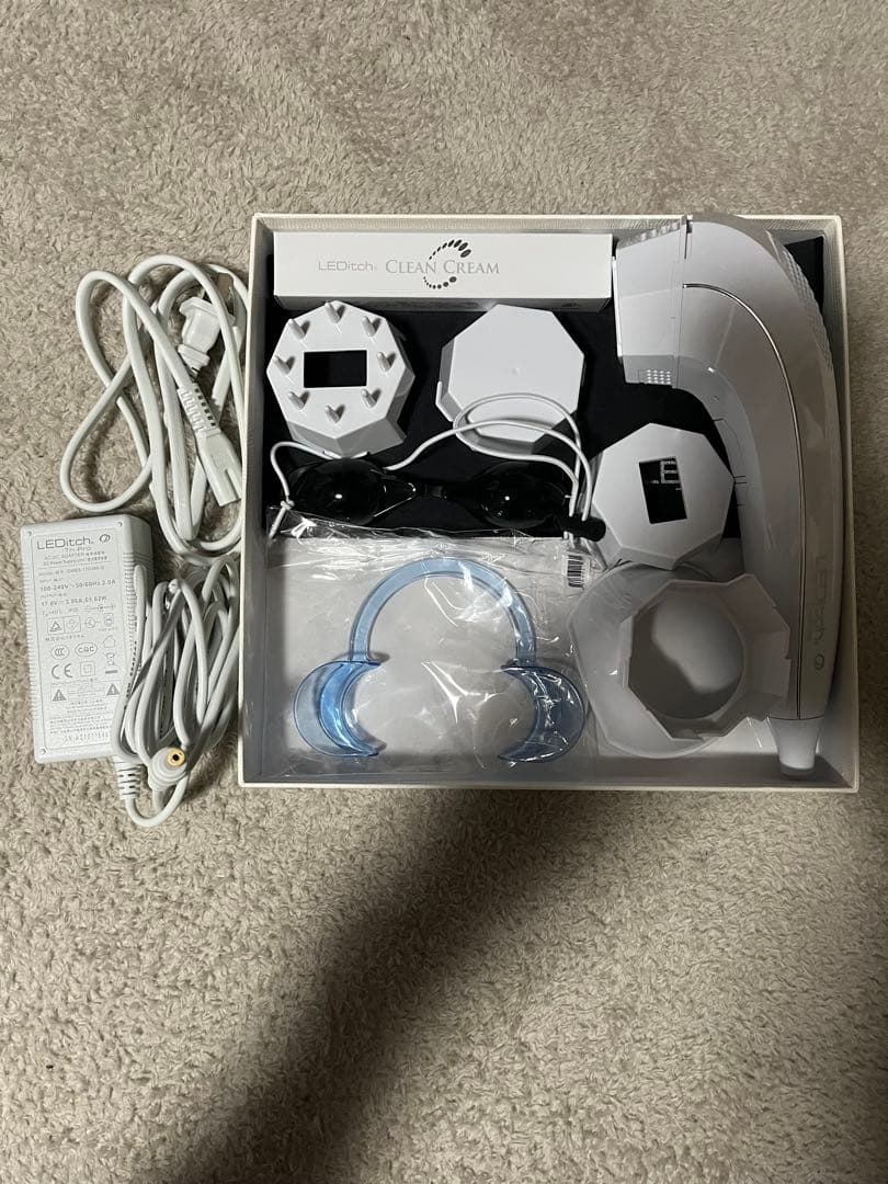 LEDitch Tri-Pro 美顔器