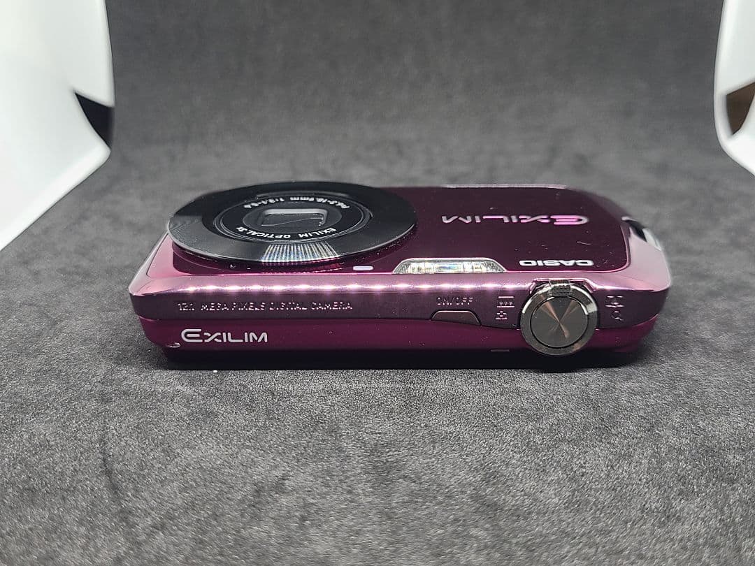 デジタルカメラ CASIO EXILIM EX-Z330