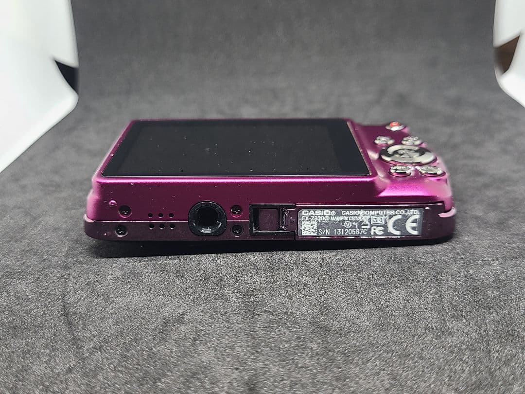 デジタルカメラ CASIO EXILIM EX-Z330