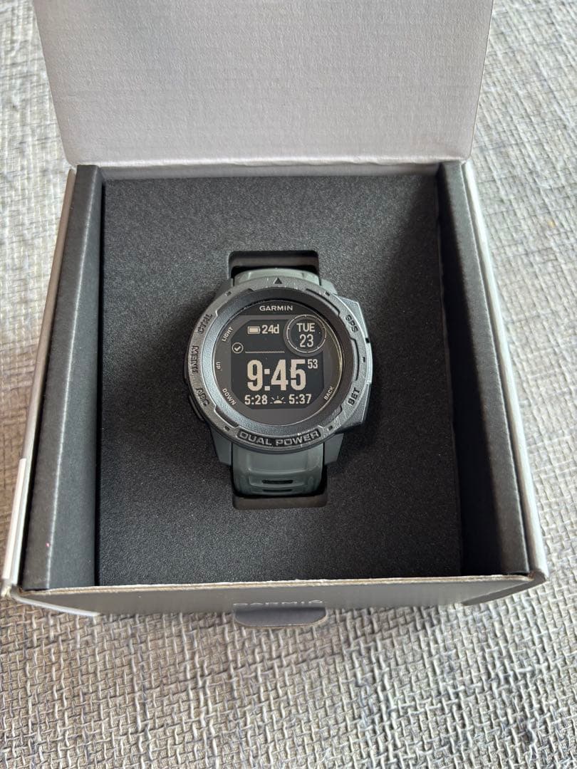 GARMIN INSTINCT DUAL POWER グラファイト