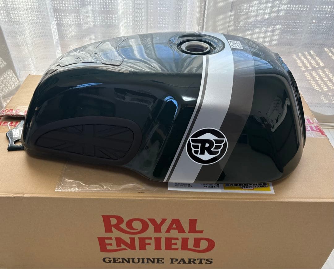 コンチネンタルgt650 タンク　ロイヤルエンフィールド