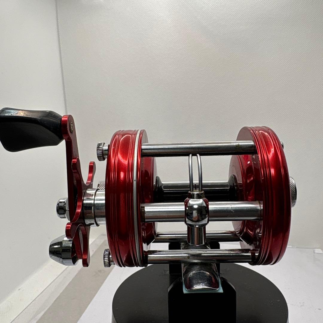 ABU Ambassadeur 6000 ベイトリール 赤