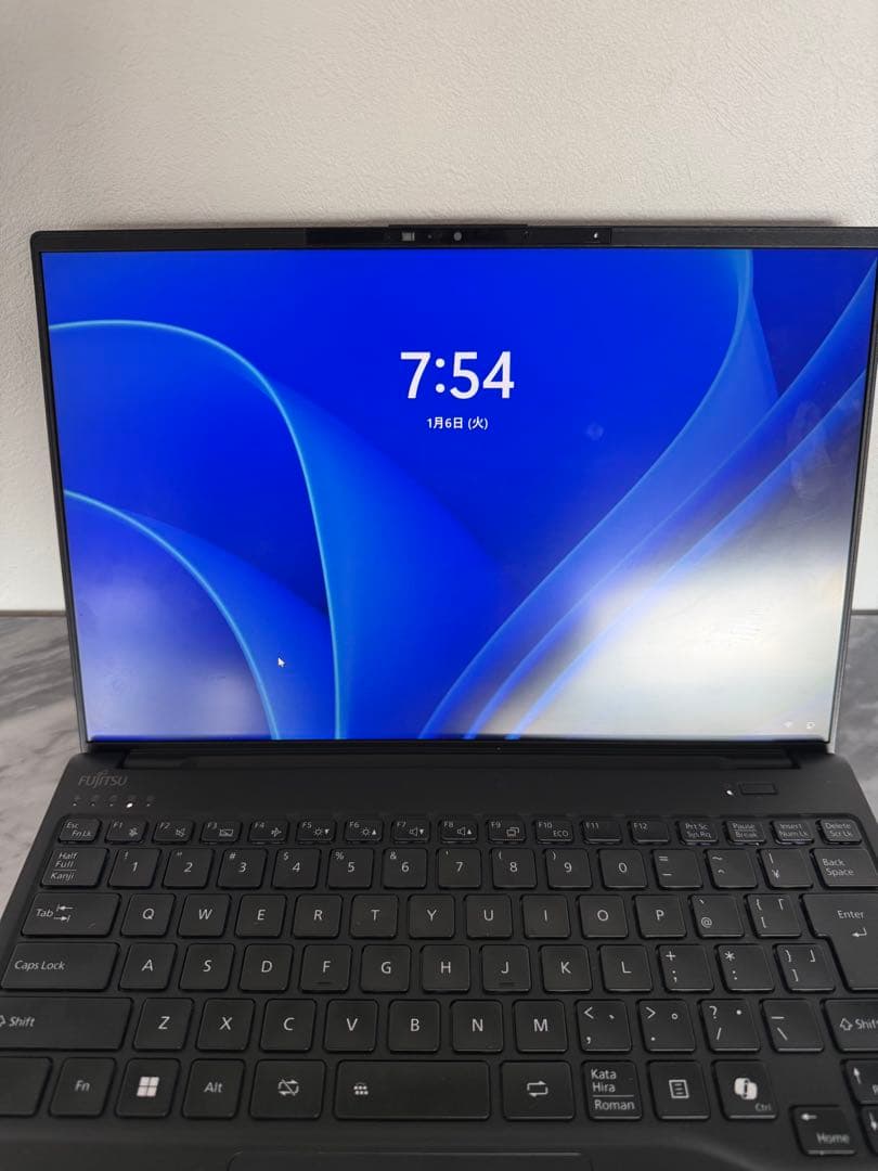 FMV LIFEBOOK U90J3B 黒 箱無し　アダプター有り