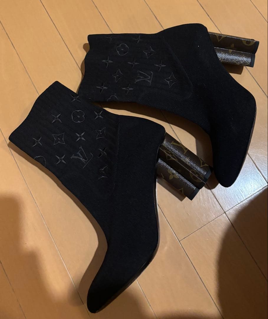 ルイヴィトン ショートブーツ