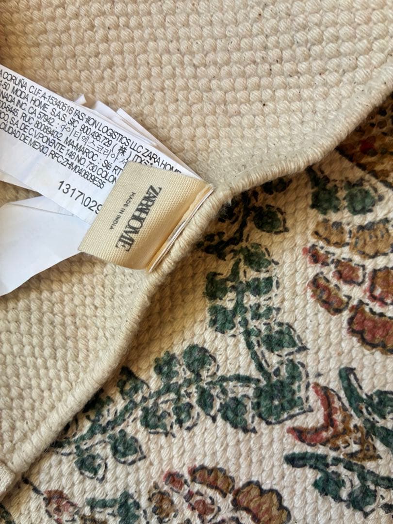 【美品完売品】ZARA  ザラホーム 160 x 230 cm ラグ