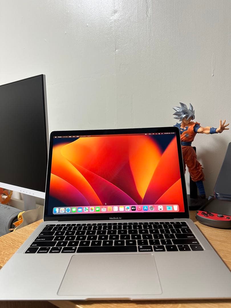 MacBook Air シルバー2019 8/256GB