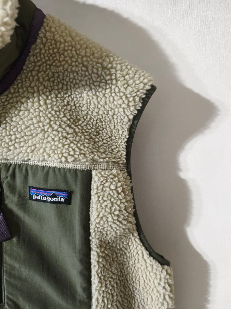 【patagonia】 フリースベスト Lサイズ ベージュ/カーキ　美品