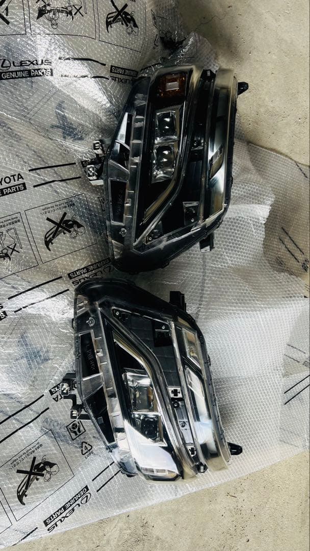 80ヴォクシー ZS ヘッドライト左右