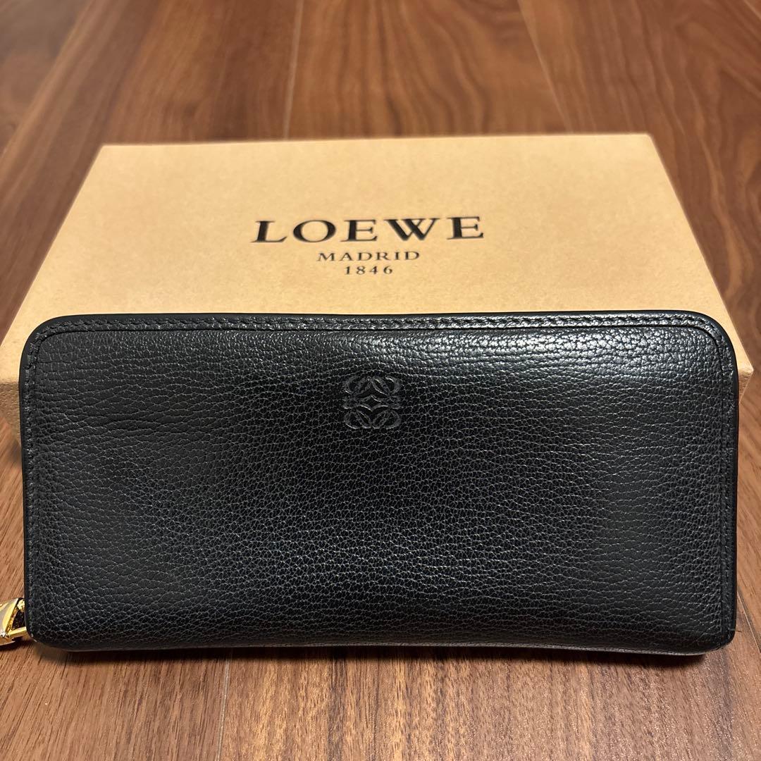 aya　美品　LOEWE ブラック レザー 長財布