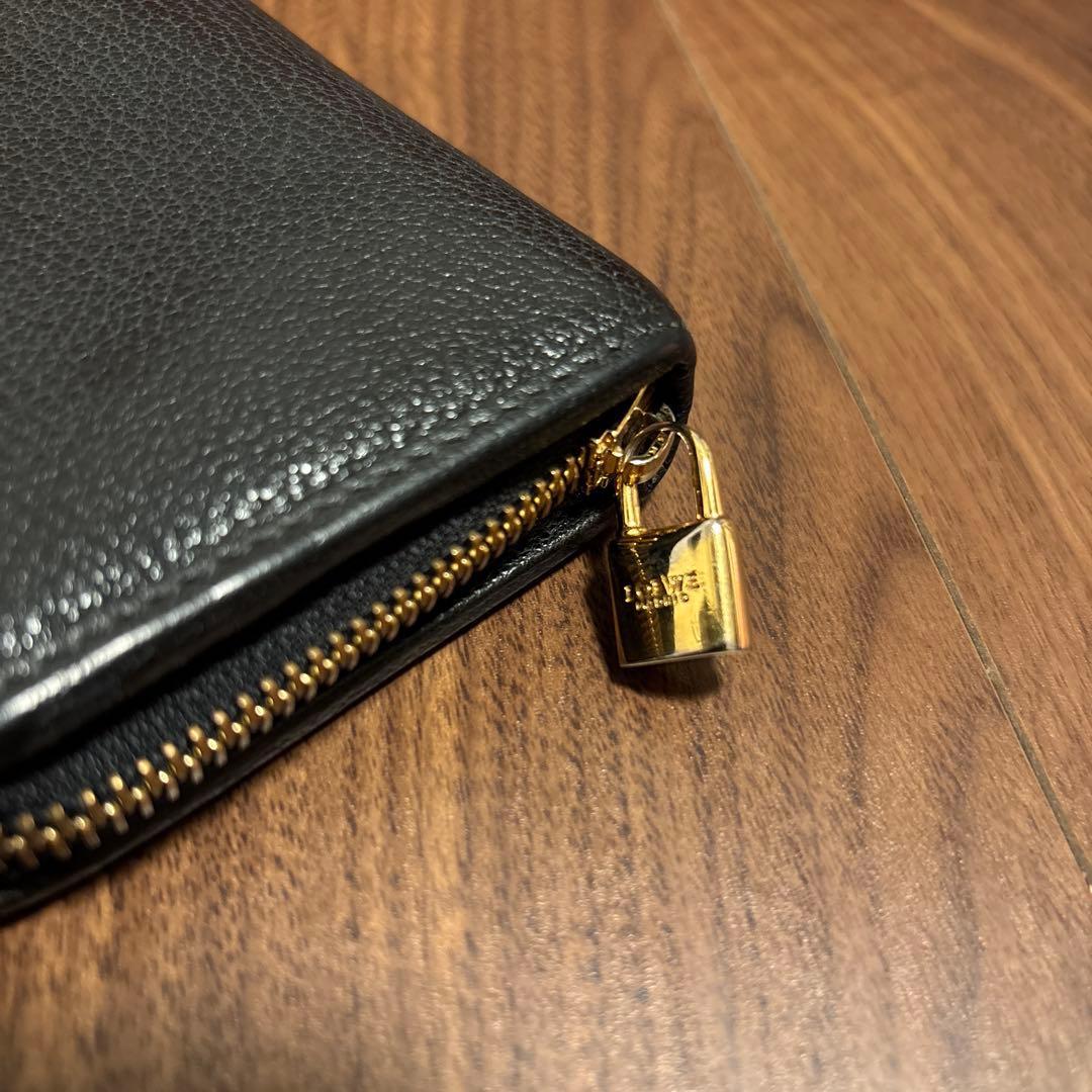 aya　美品　LOEWE ブラック レザー 長財布