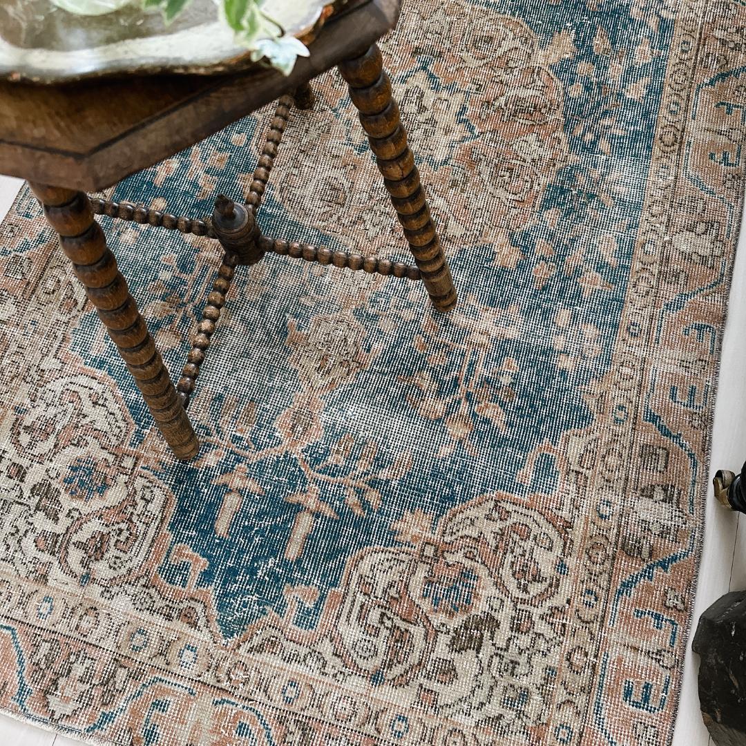 トルコ ヴィンテージラグ A119 レア ネイビー アプリコット ベージュ