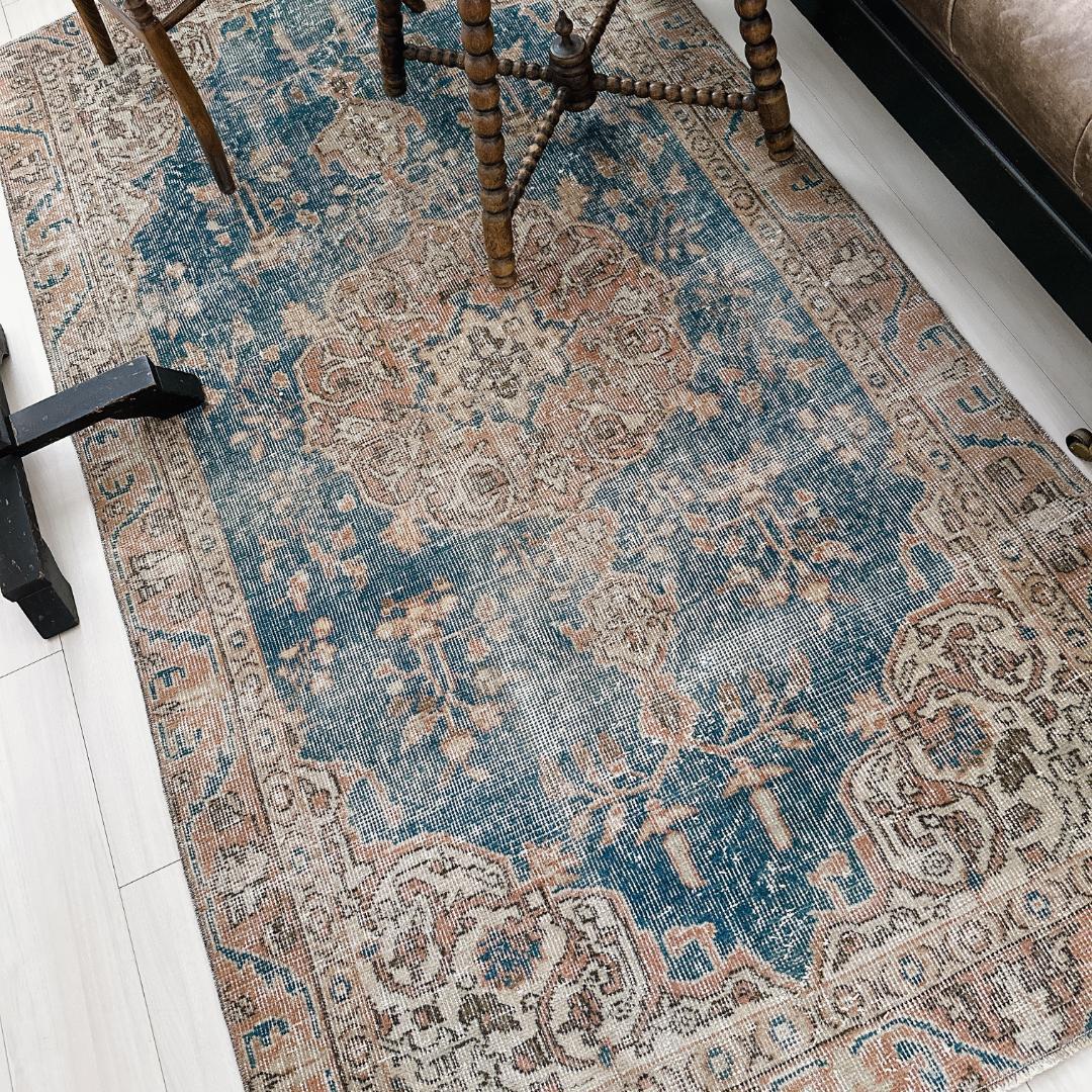 トルコ ヴィンテージラグ A119 レア ネイビー アプリコット ベージュ