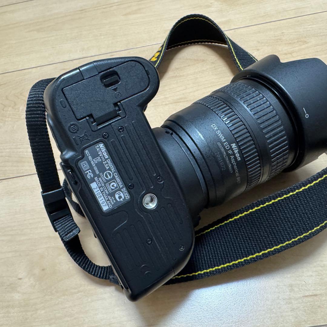 Nikon D5100 レンズ付き オマケ（タムロンレンズ）他バッグ