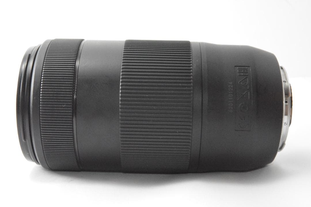 キャノン　Canon EF 70-300mm F4-5.6 IS II USM
