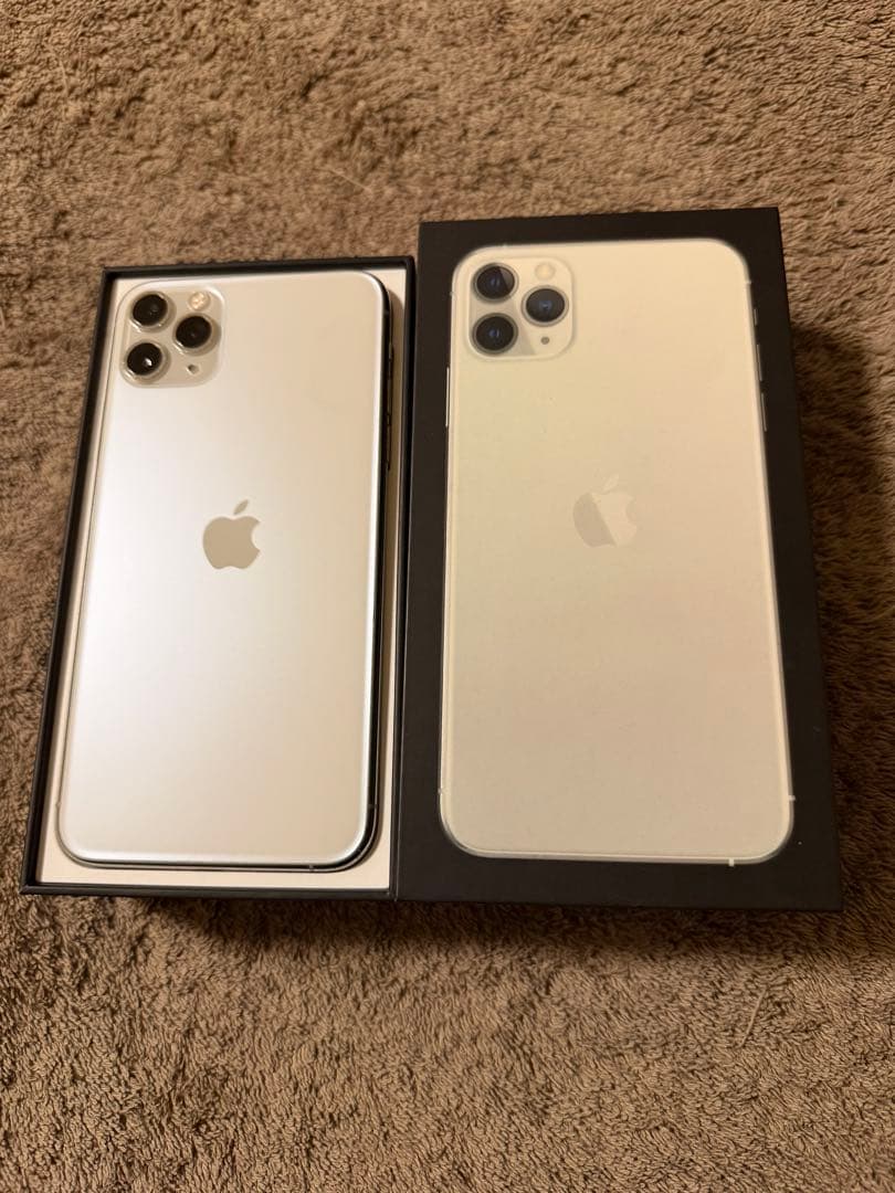 【中古】Apple iPhone 11 Pro Max 256GBシルバー 本体