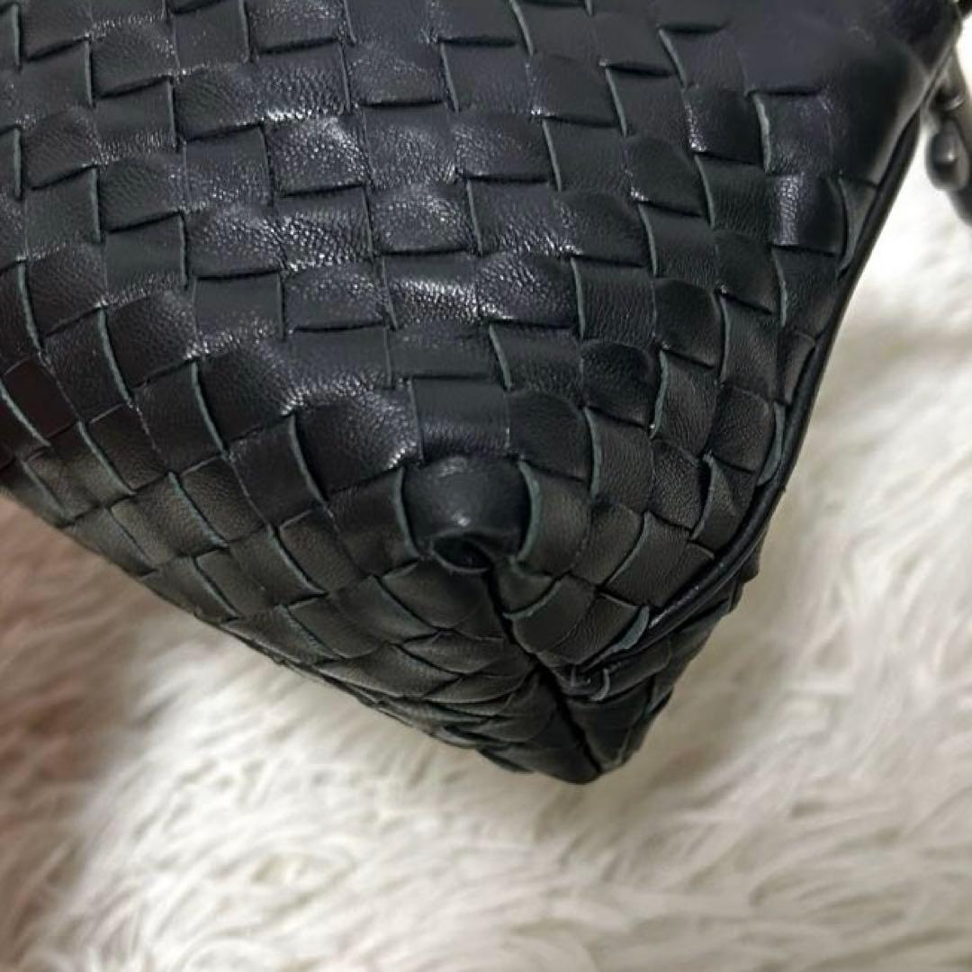 美品　ボッテガヴェネタ　イントレチャート　アクセサリーポーチ　レザー　ブラック