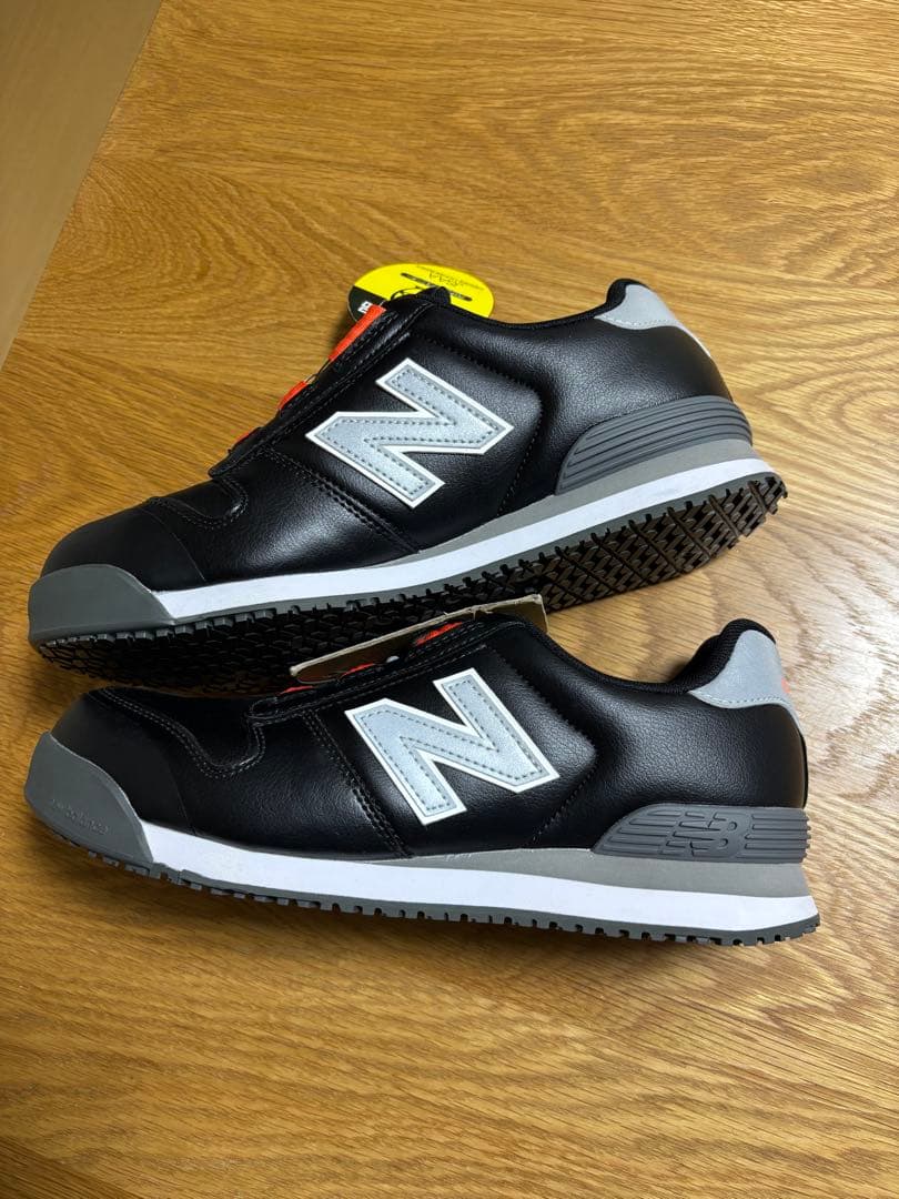 最終値下げ新品ニューバランスBOAシステム安全靴ブラック/グレー26.0 箱無し