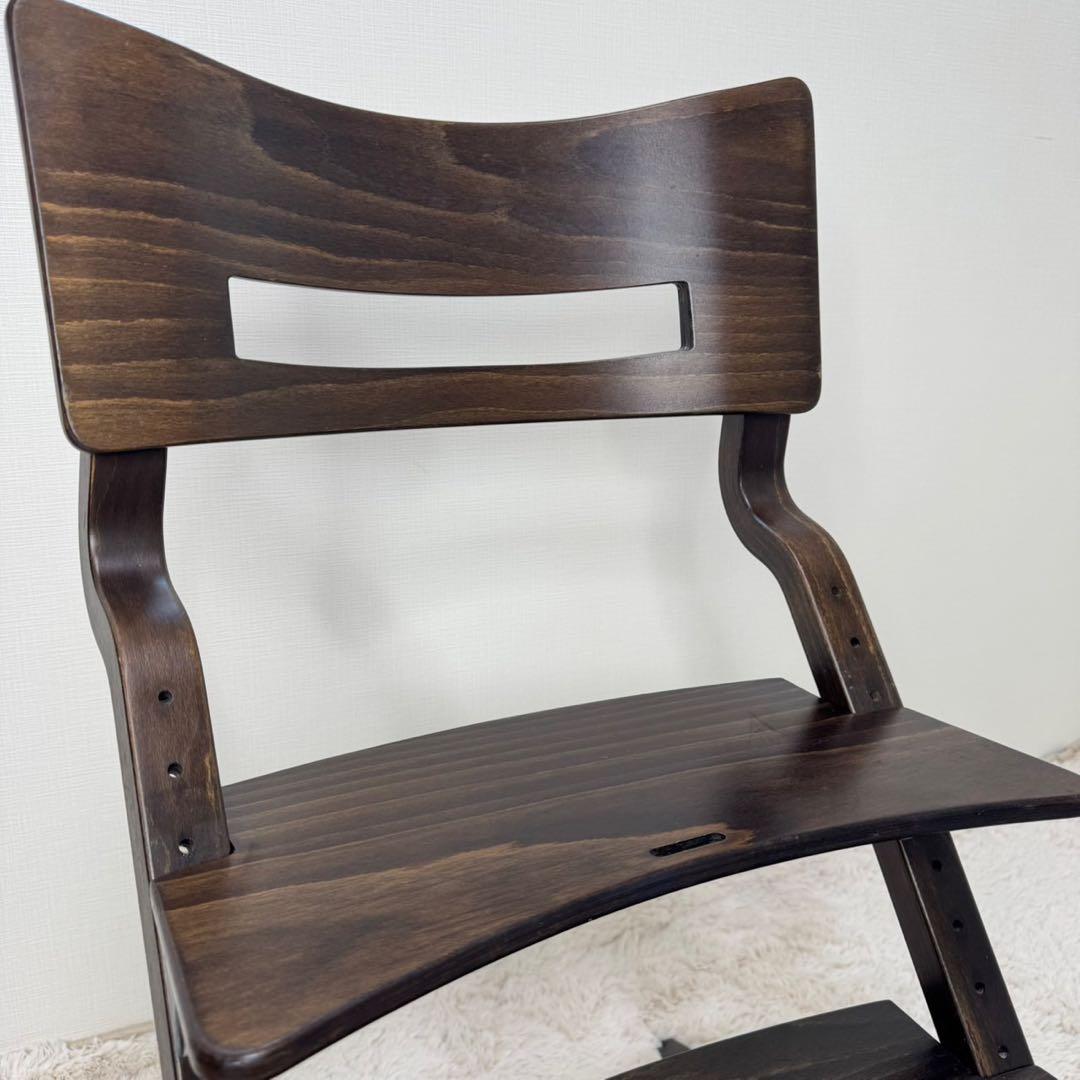 Leander リエンダー ハイチェア 北欧 ウォールナット 木製 ベビーチェア