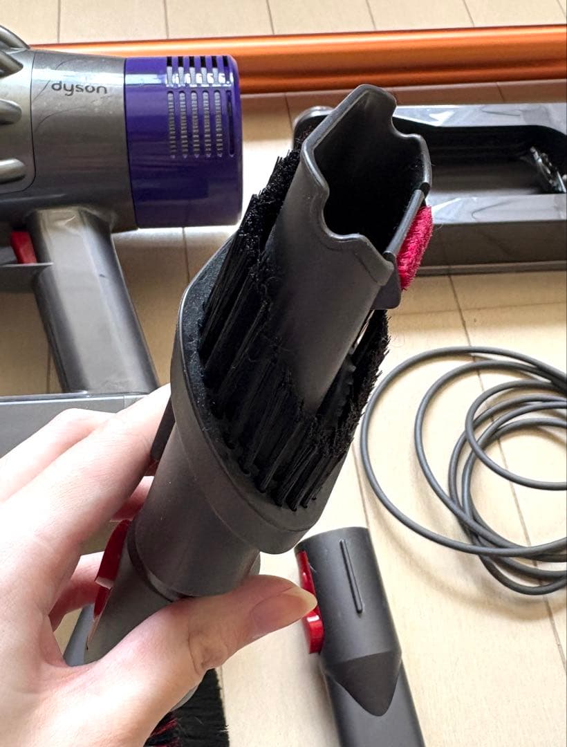 Dyson V10コードレス掃除機＋towerスタンド(モーターヘッドなし)