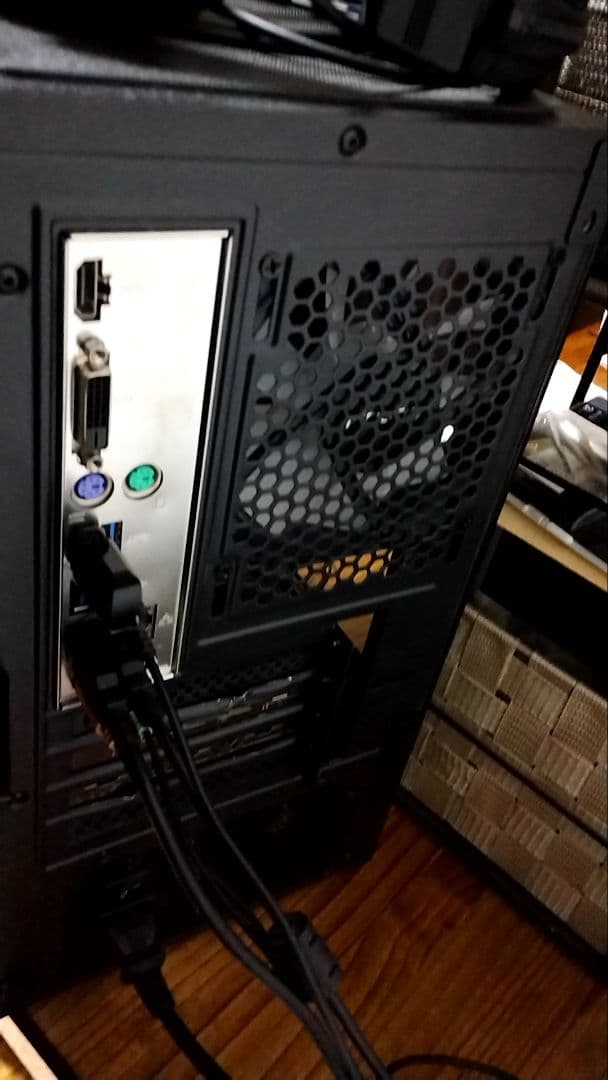 Ryzen 5 5600X RGB デスクトップPC　win11 25H2