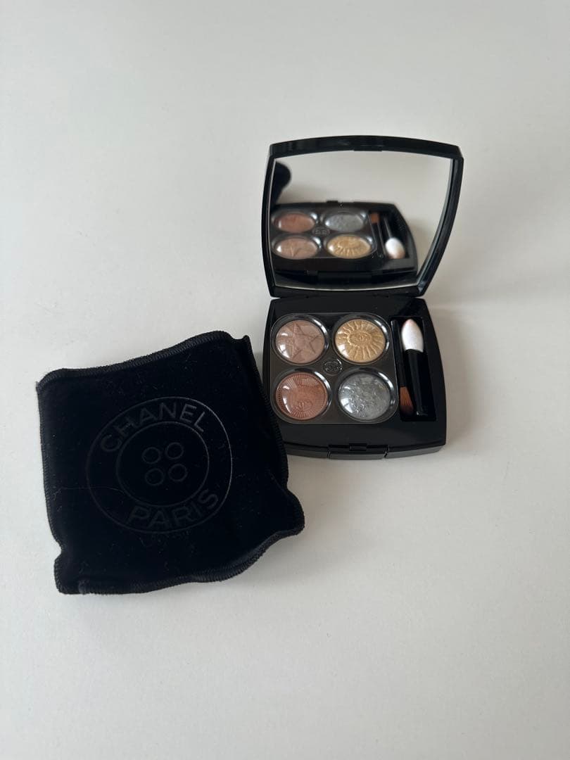 CHANEL レキャトルオンブルブトン229