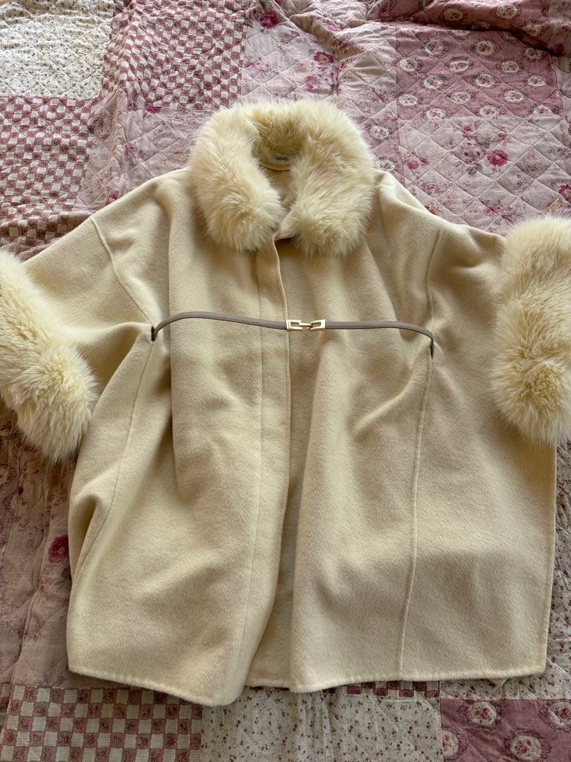 美品 スナイデルsnidel ファー付きミドルケープコート イエロー