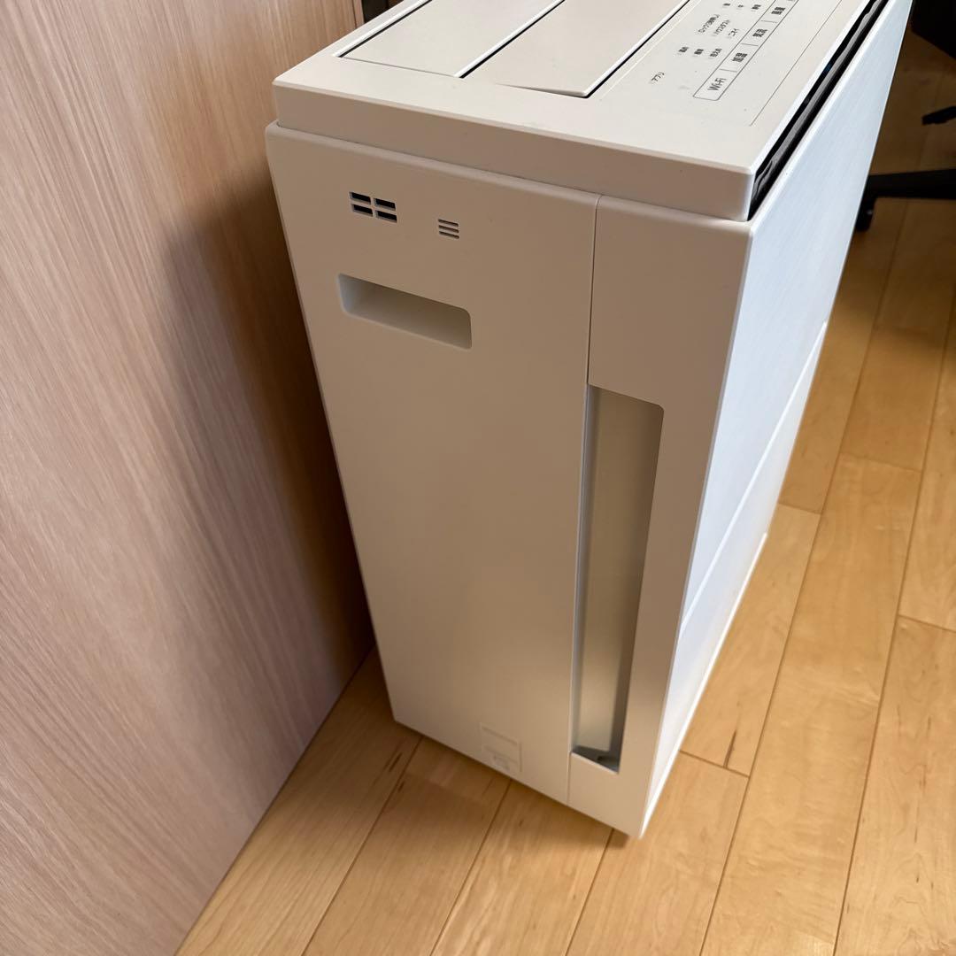 Panasonicパナソニック 加湿機能付き空気清浄機　F-VXU90