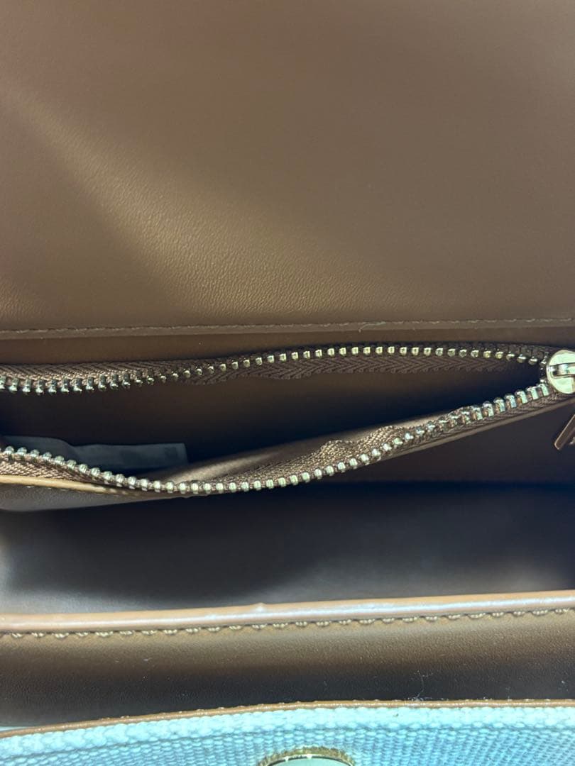 CHARLES & KEITH ショルダーバッグ