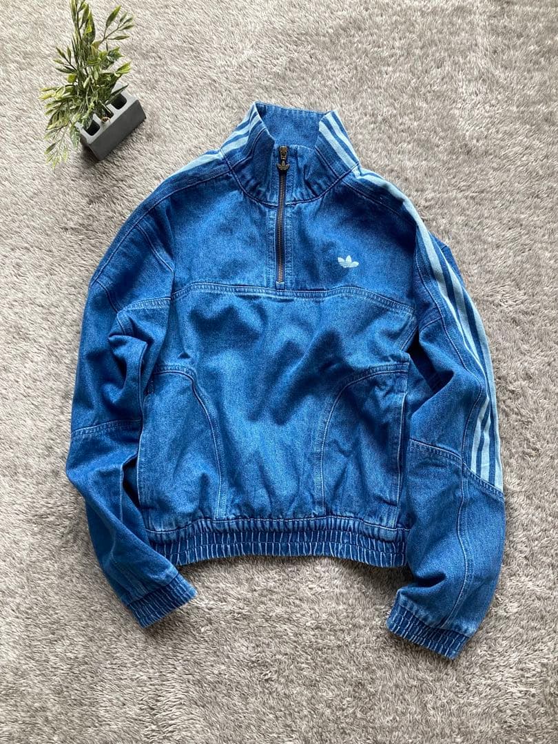 adidas NiziUミイヒ着用 デニム トラックトップ ハーフジップ