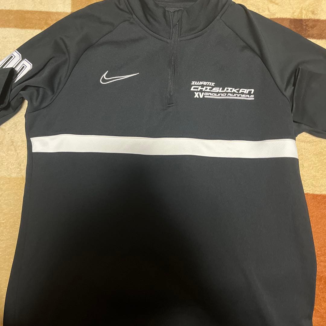 石見智翠館NIKEハーフジップ(希少)