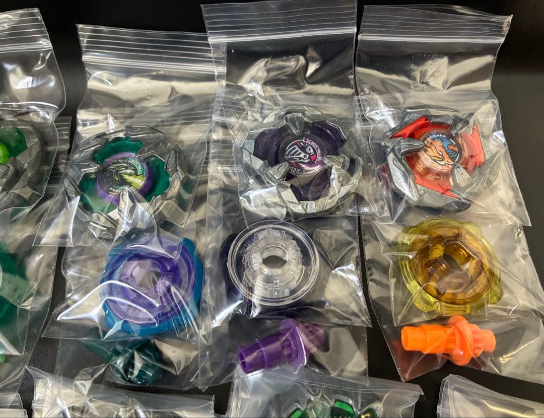 ベイブレードXセット 多数のパーツ付き　中古品