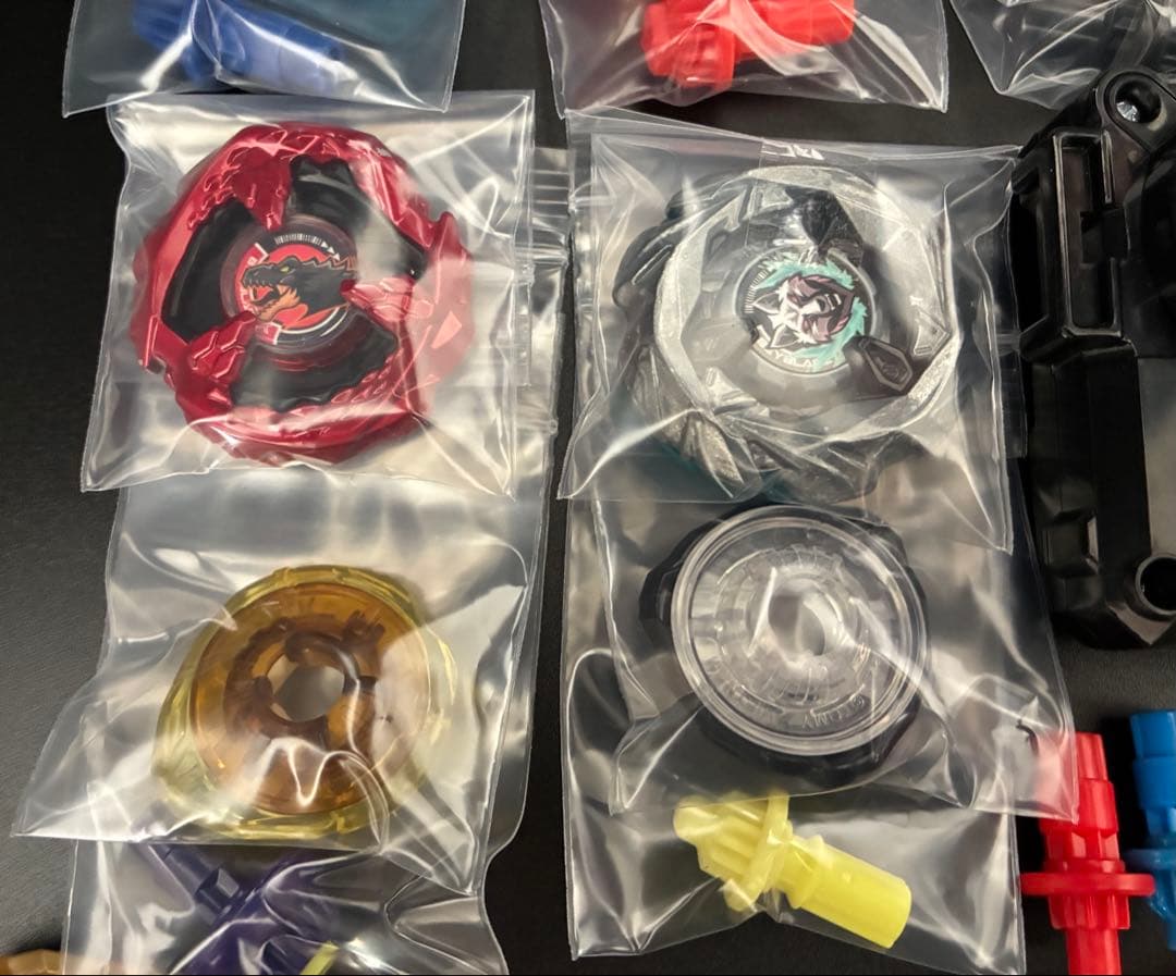 ベイブレードXセット 多数のパーツ付き　中古品