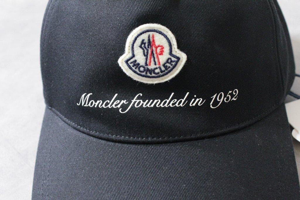 MONCLER★モンクレール 新品５万円 ロゴ入りベースボールキャップ 黒