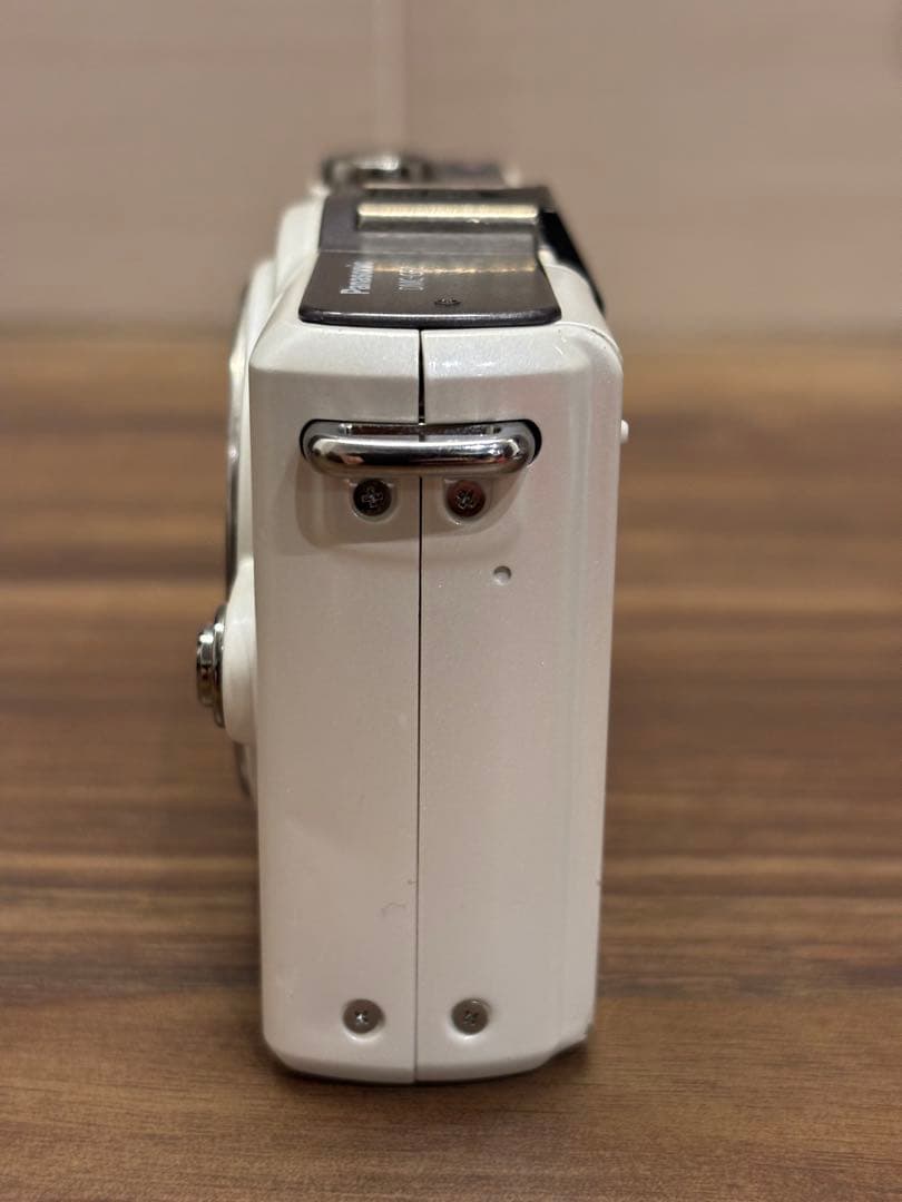 デジタルカメラ Panasonic Lumix DMC-GF2