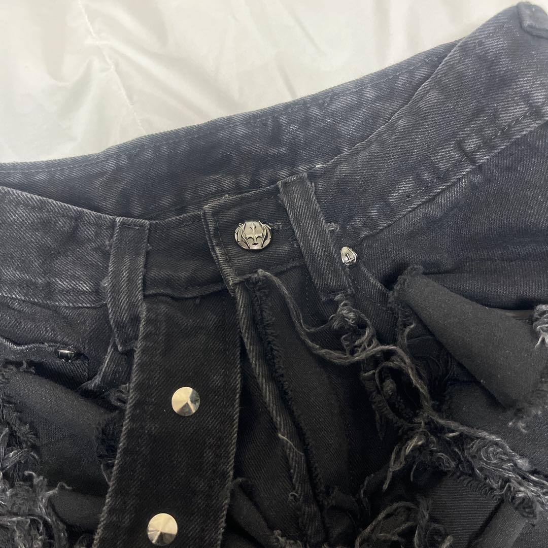激レア　uniz world ブラックモンスターダメージワイドデニム