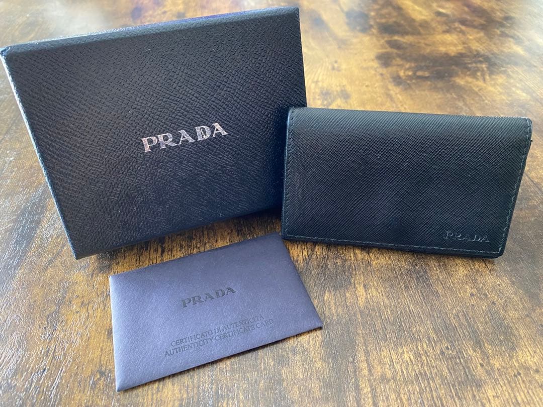 PRADAプラダ名刺入れ